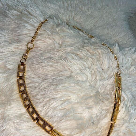 Vintage gold metal belt with geometric shapes - Picture 5 of 7